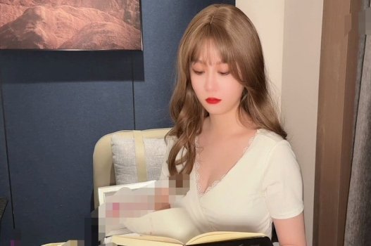 ลูกหลานของฉันในบ้านเพื่อศึกษาการสอบมหาวิทยาลัยถูกล่อลวงโดยป้าทุกคืน