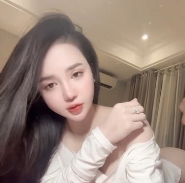 Chu Thuy Quynh เซ็กซี่และเซ็กซี่