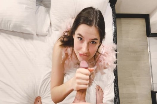 พี่สาวของฉันสอนพี่ชายของเธอถึงวิธีสร้างความตื่นเต้น