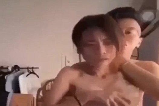 Hoang Cuu Bao และ Linh Linh ได้สัมผัสกับคืนที่เฟื่องฟู