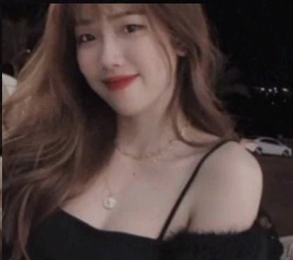 Le Bich Van เข้าชมเรื่องอื้อฉาวคลิปร้อน