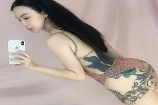 Linh Miu มีความสุขกับมันฝรั่งขนาดใหญ่สองตัว