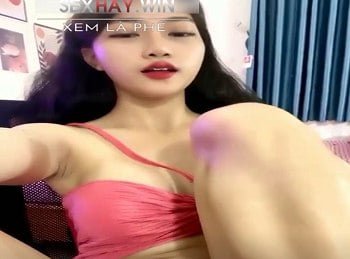 Tiktoker Kim Ly แสดงร่างของเธอ